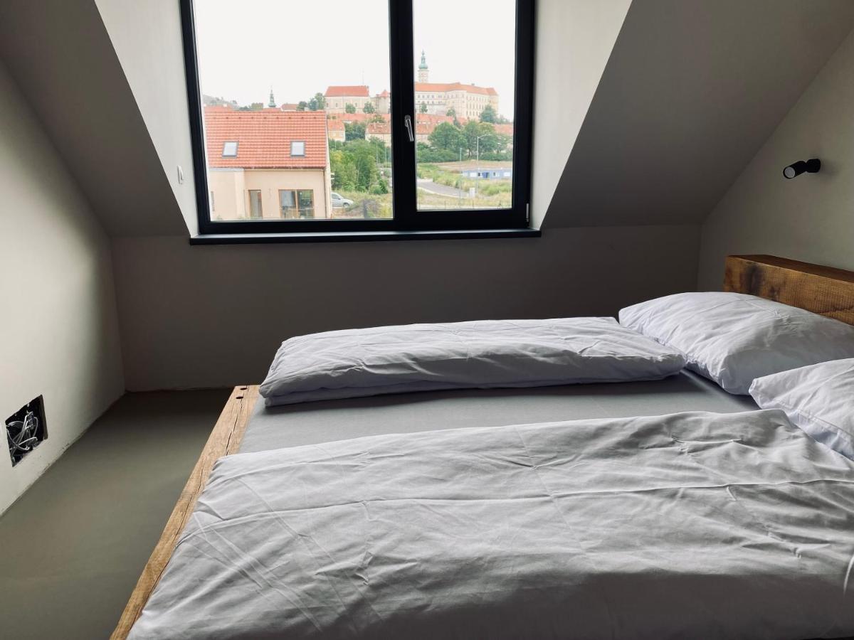 Vilabyt Se Zahradkou A Vyhledem Na Zamek Mikulov